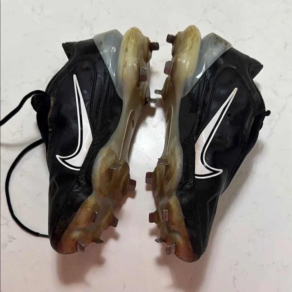Nike Trout Baseball Metal Cleats.  Size 8.  EUC.  Lightly worn.